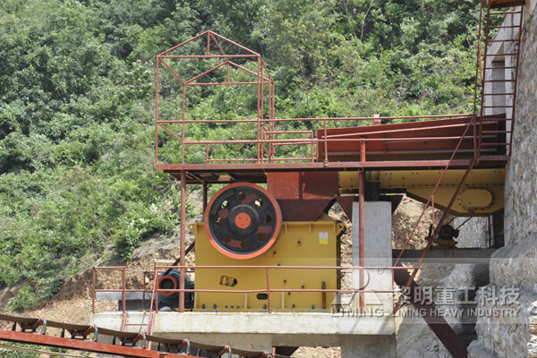 江西南昌顎式破碎機(jī)PEF200*300哪里有?市場報(bào)價(jià)多少